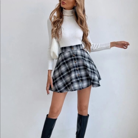 Plaid Button Down Mini Skirt - Picture 10 of 12